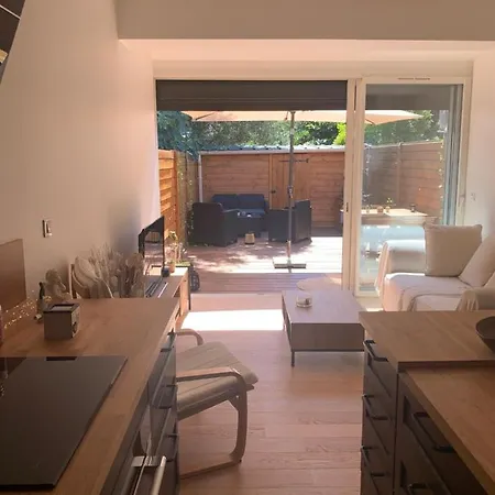 La Maison Du Bonheur, Situee A 5 Min Des Remparts