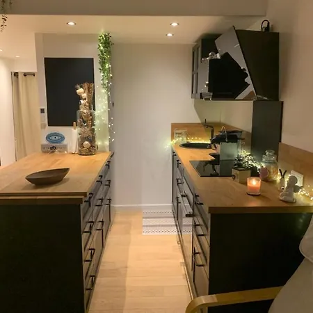 La Maison Du Bonheur, Situee A 5 Min Des Remparts