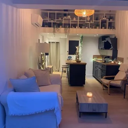 La Maison Du Bonheur, Situee A 5 Min Des Remparts 度假居 *