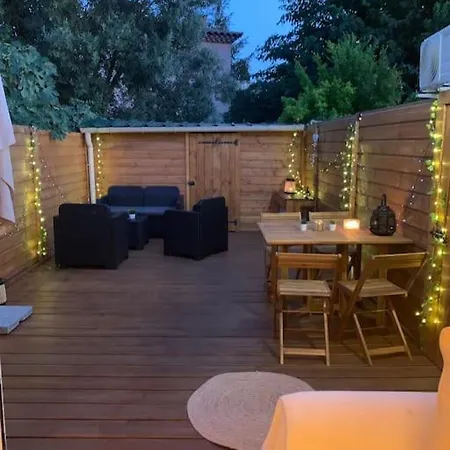 Hébergement de vacances Maison Chaleureuse à 5 Mins Des Remparts