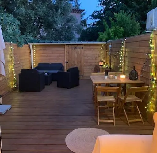 Hébergement de vacances Maison Chaleureuse à 5 Mins Des Remparts